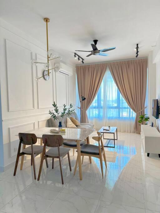 Netflix Two Bedroom Troika Kota Bharu Homestay 118 Exterior photo